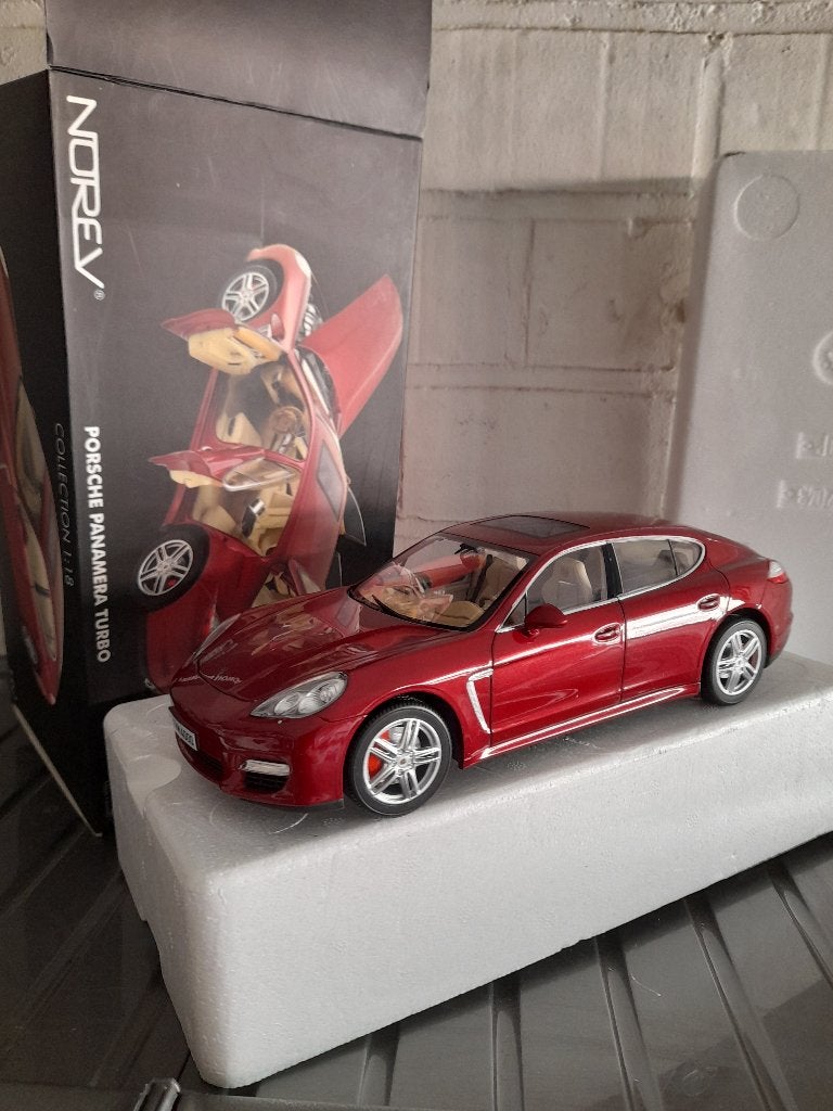 1/18 NOREV PORSCHE PANAMERA, Hobby en Vrije tijd, Ophalen of Verzenden, Zo goed als nieuw, Auto, Norev