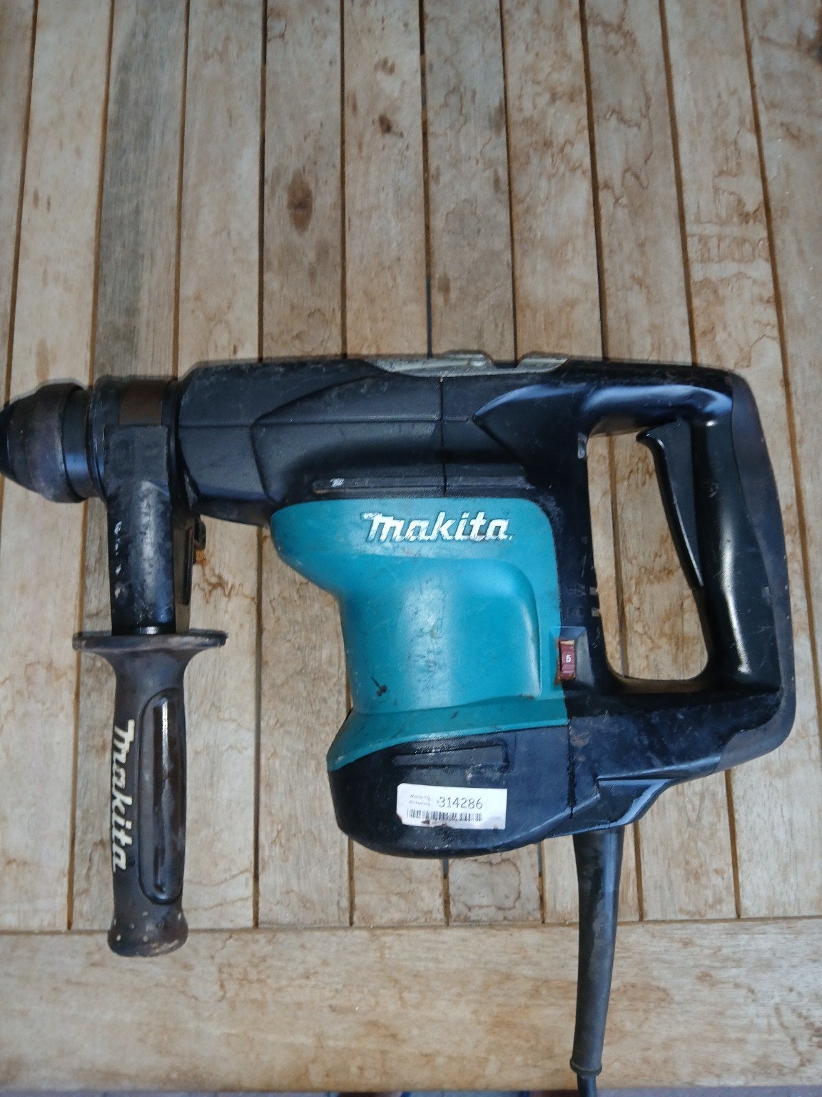 Piqueur et perceuse Makita, Enlèvement, Perceuse