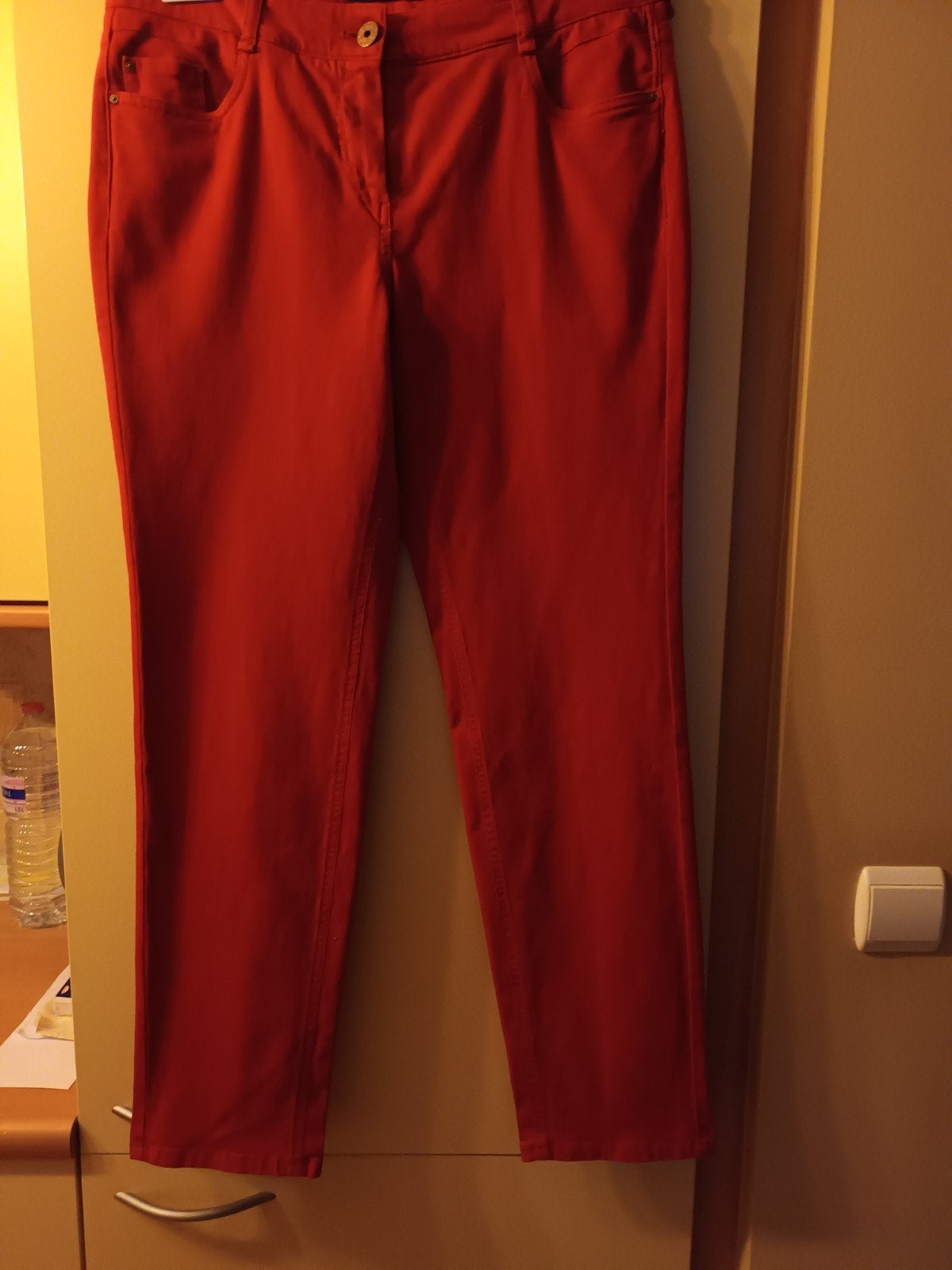 jeans de « GARDEUR » entièrement nouvelles, Vêtements | Femmes, Enlèvement ou Envoi, Taille 42/44 (L), Rouge