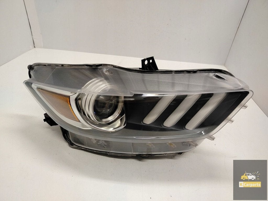 Phare droit Ford Mustang VI, Info@ford.com, Ford Motor Company, American Road 1
48126  Dearborn, Ford