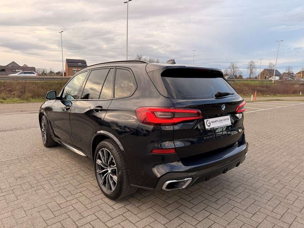 BMW X5 M-PACK xDrive30d - LICHTE VRACHT - BTW Aftrekbaar, Auto's, Automaat, 2993 cc, Blauw, 159 g/km