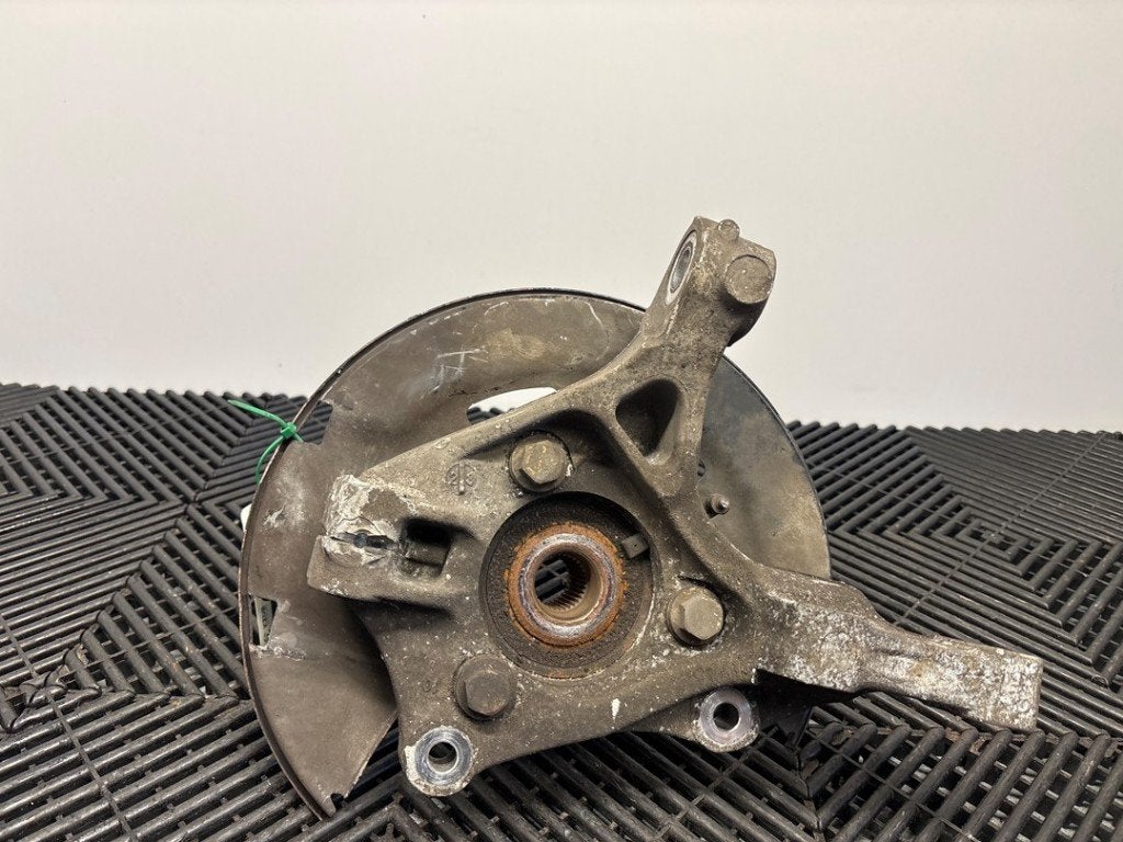 FUSEE AVANT GAUCHE Seat Ateca (5FPX) (|13502828|), Seat Deutschland GmbH, Service@seat.de, Utilisé, Seat