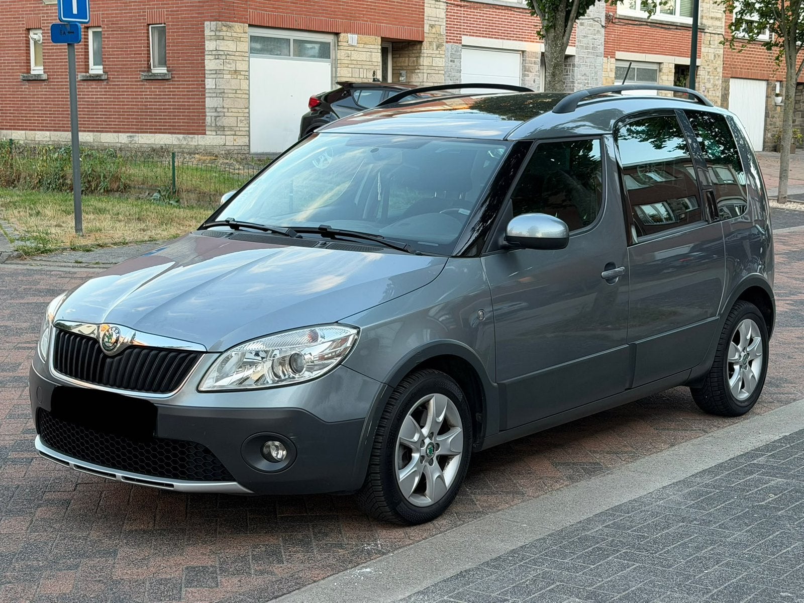 Škoda Roomster 1.2 TSI Automaat 2012 – 146.000 km, Autos, Achat, Cruise Control, Roomster, Noir