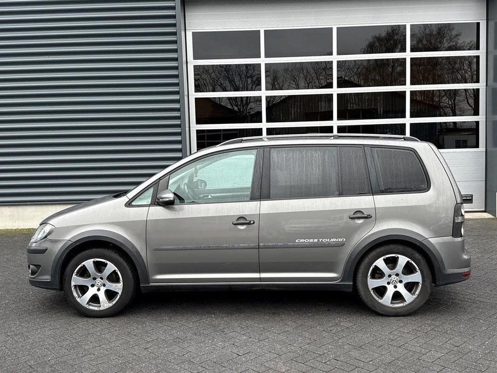 Volkswagen Touran 1.4 TSI Cross,7 persoons, trekhaak, cruise, Autos, Volkswagen, Achat, 1532 kg, Entreprise, 7 places