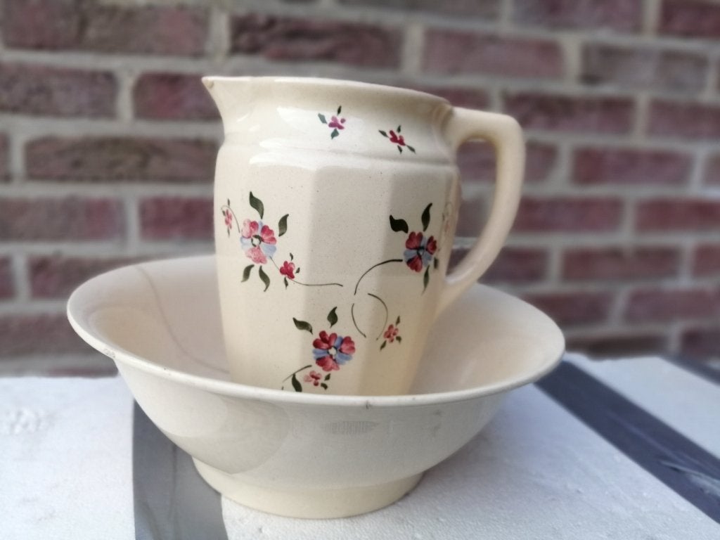 Bassin et carafe de lavage en porcelaine, Enlèvement