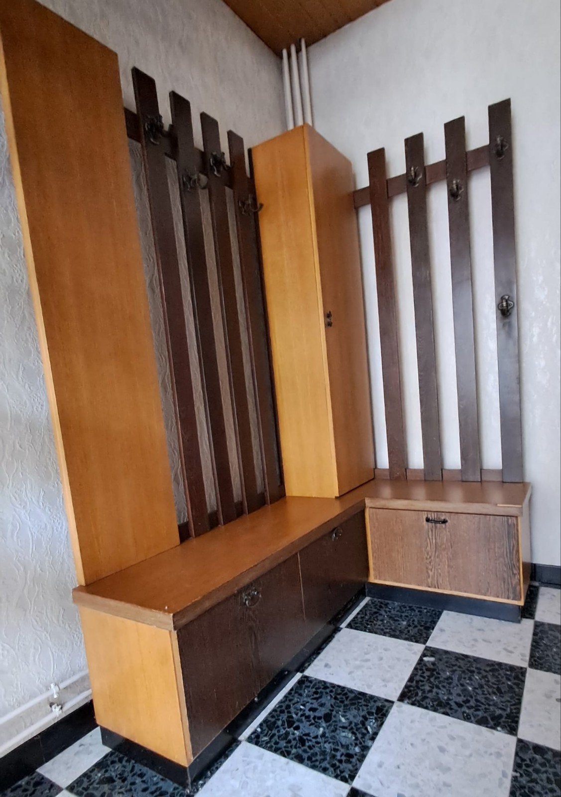 kast voor schoenen plus jassen aan te hangen  voor in de hal, Huis en Inrichting, Kasten | Wandmeubels, Ophalen