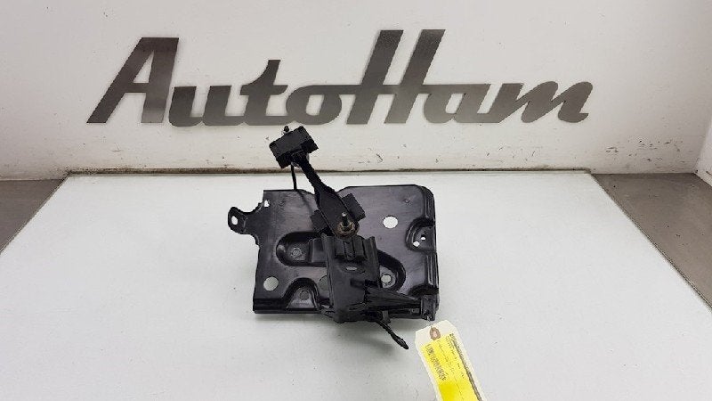 ACCUBAK Toyota Yaris III (P13) (01-2010/09-2020), Gebruikt, Toyota