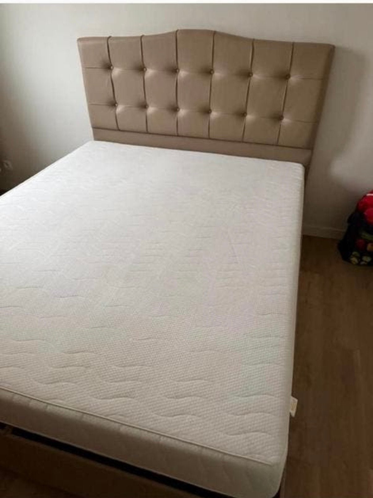 Boxspring goede staat niks aan, Huis en Inrichting, Ophalen, Zo goed als nieuw