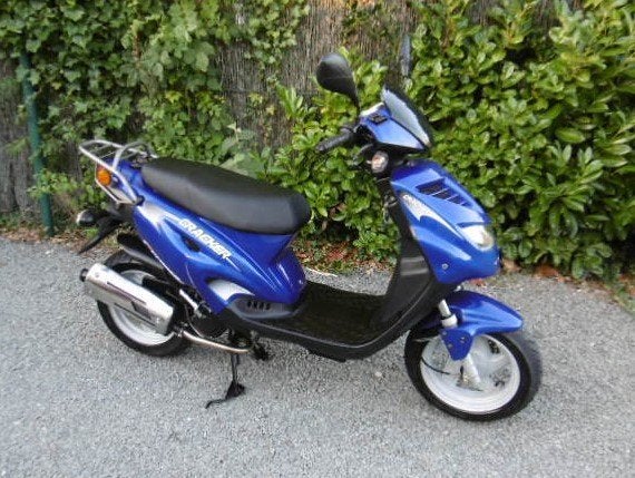 als nieuwe scooter 50cc amper 1133 km, Ophalen, 49 cc, Generic