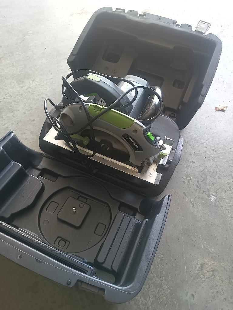 Afkortzaag in handige kist, Doe-het-zelf en Bouw, Ophalen, Afkortzaag