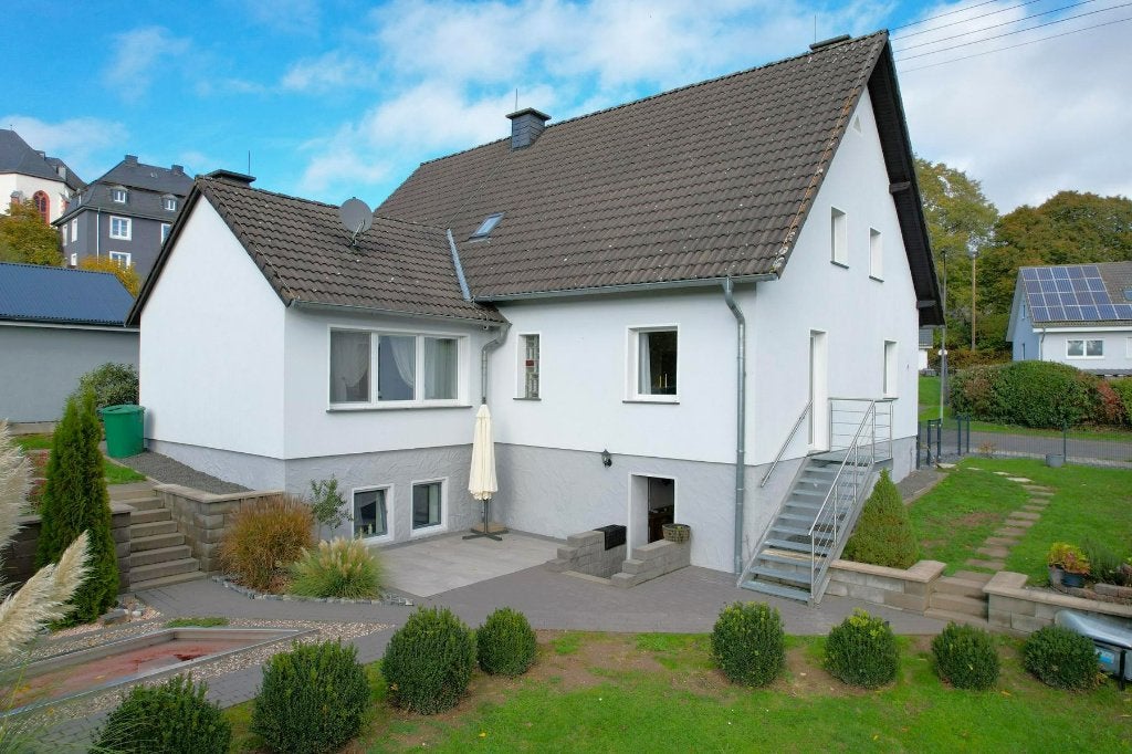 Ruim, vrijstaand woonhuis met tuin in de Eifel, Immo, 210 m², Woonhuis, Duitsland, Landelijk