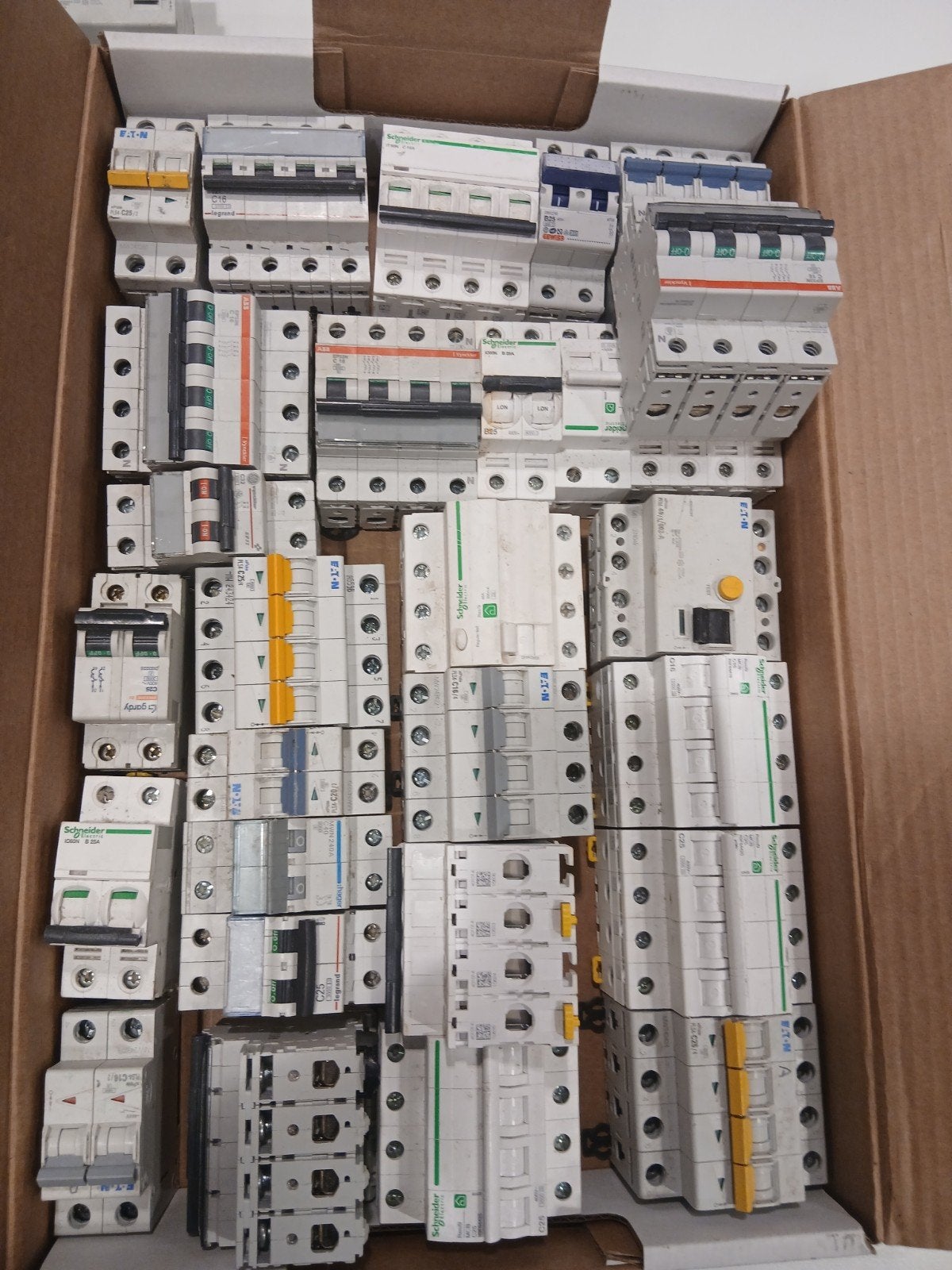 diversen zekeringautomaten / differentieel, Ophalen of Verzenden