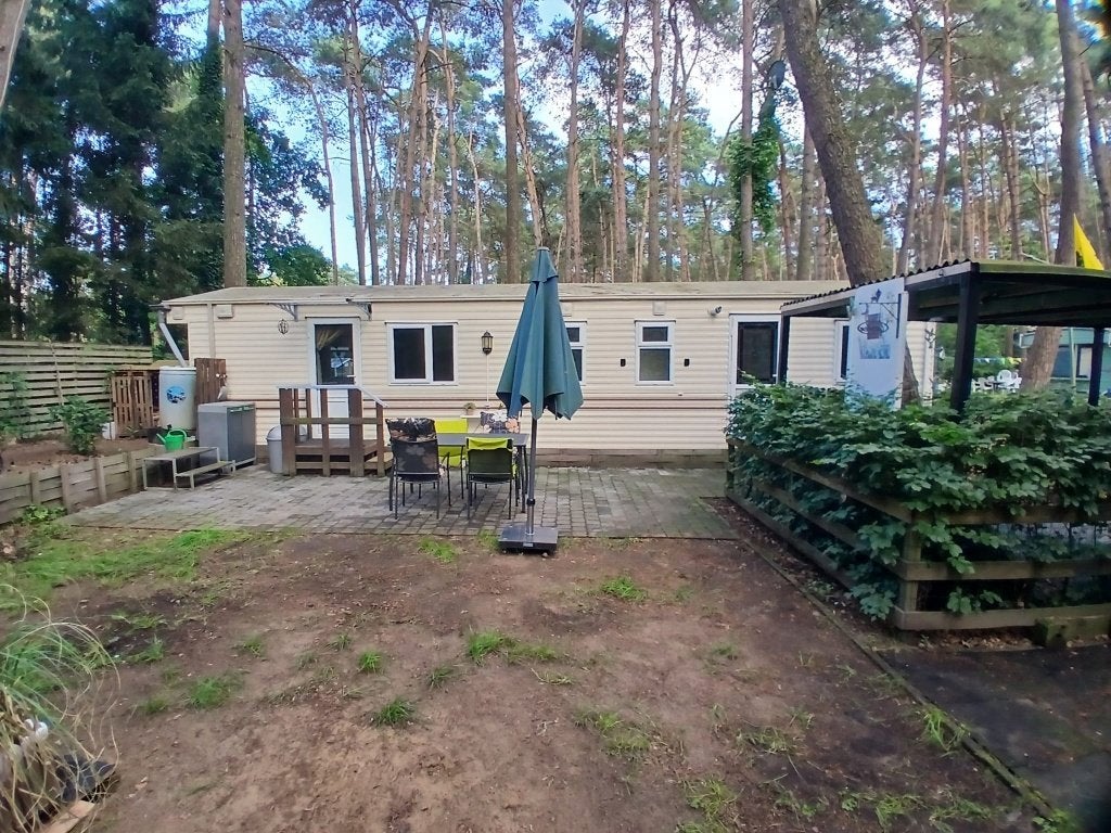Instapklare stacaravan op zonnig perceel, Caravans en Kamperen, Stacaravans, tot en met 3, Ophalen
