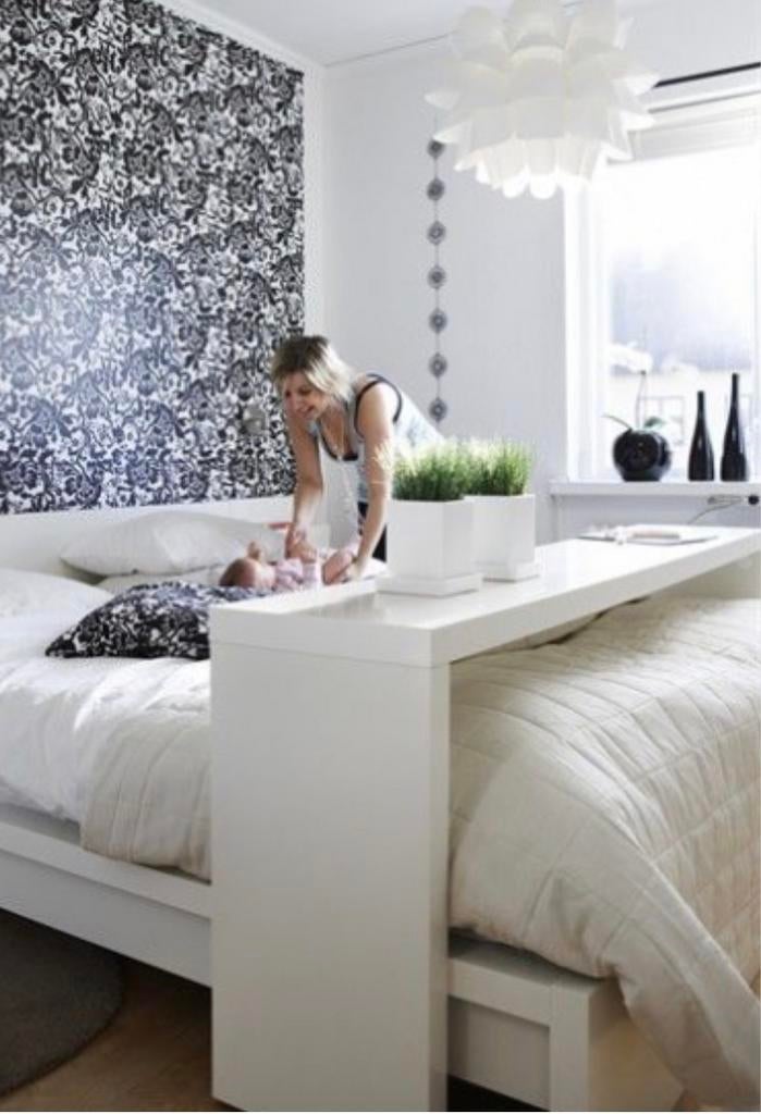 Vaderdag Tip! over-Bedsite tafel/hobbytafel, Huis en Inrichting, Ophalen, Zo goed als nieuw, Past in alle stijlen