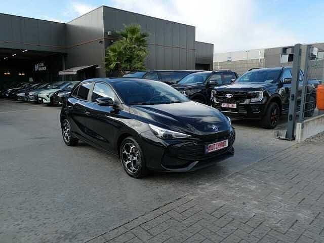 MG MG3 1.5 Hybrid+ 195pk Luxury Luxe 360 Cam BLIS ACC Leder, Auto's, Automaat, Zwart, Bedrijf, Hybride Elektrisch/Benzine
