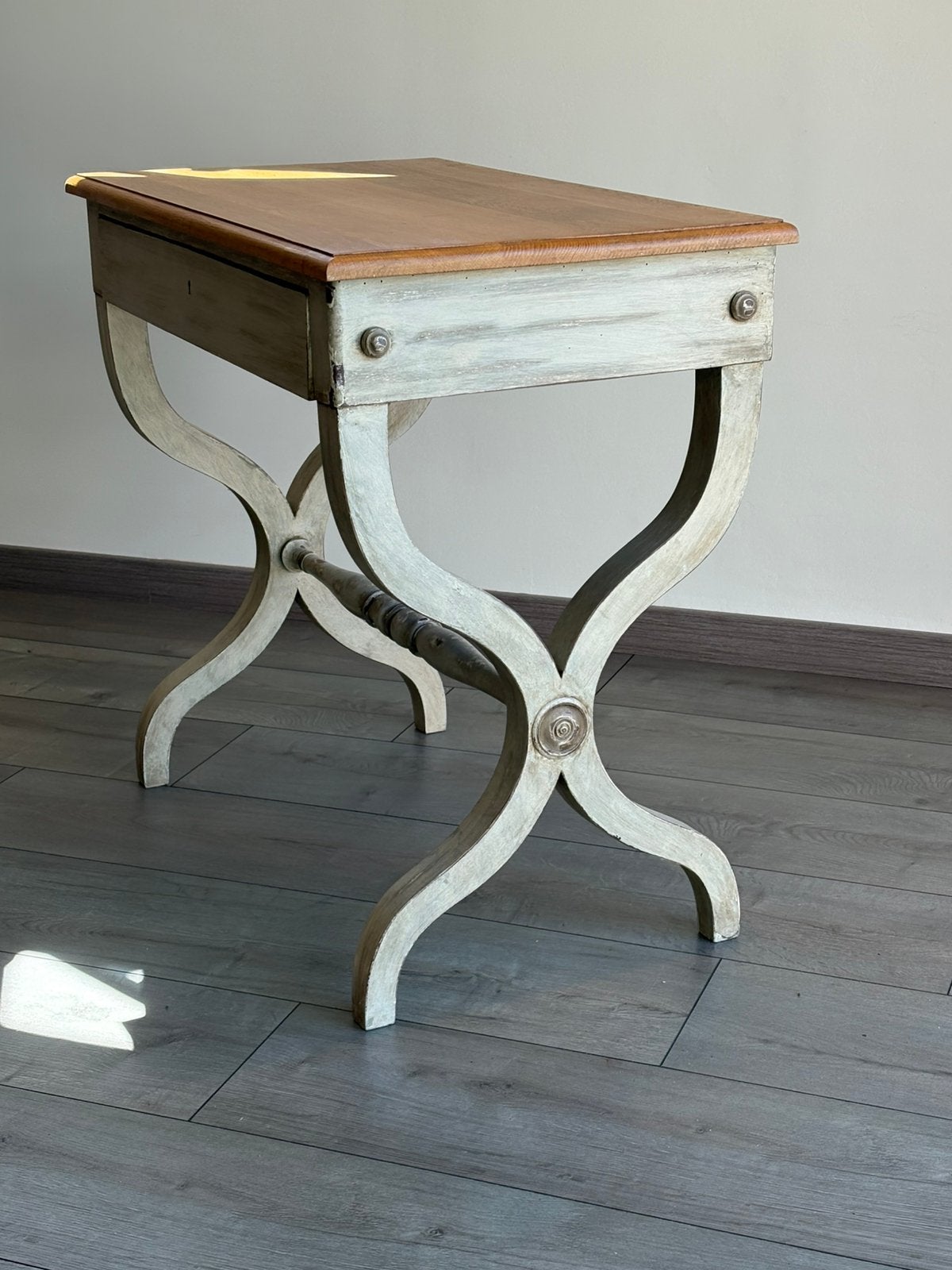 Joli petit bureau stylé, état impeccable, Enlèvement