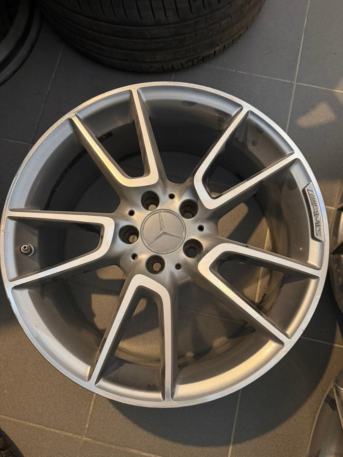 4 JANTES ORIGIN. MERCEDES-AMG 19 POUCES, Enlèvement, 19 pouces, Pneu(s)