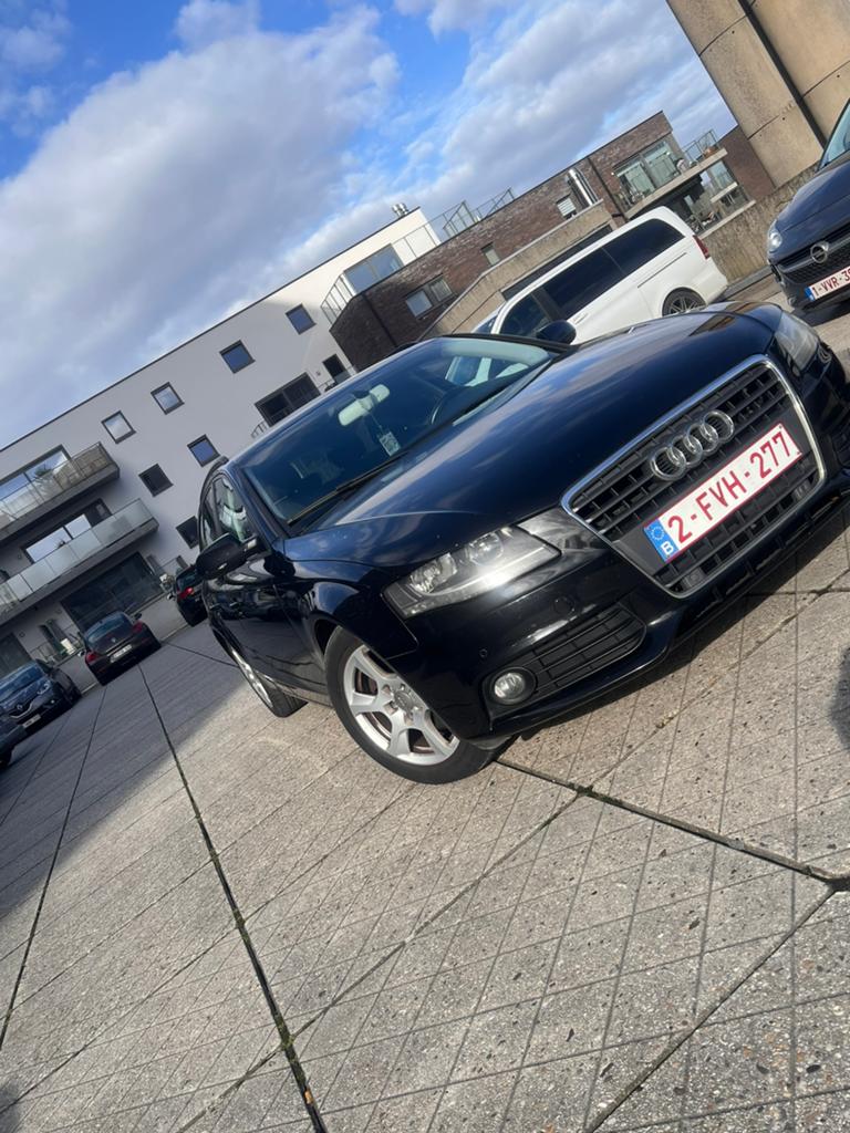Audi A4 2011 – 172 000 km – Diesel Euro 5, Auto's, Audi, Euro 5, Zwart, Navigatiesysteem, A4