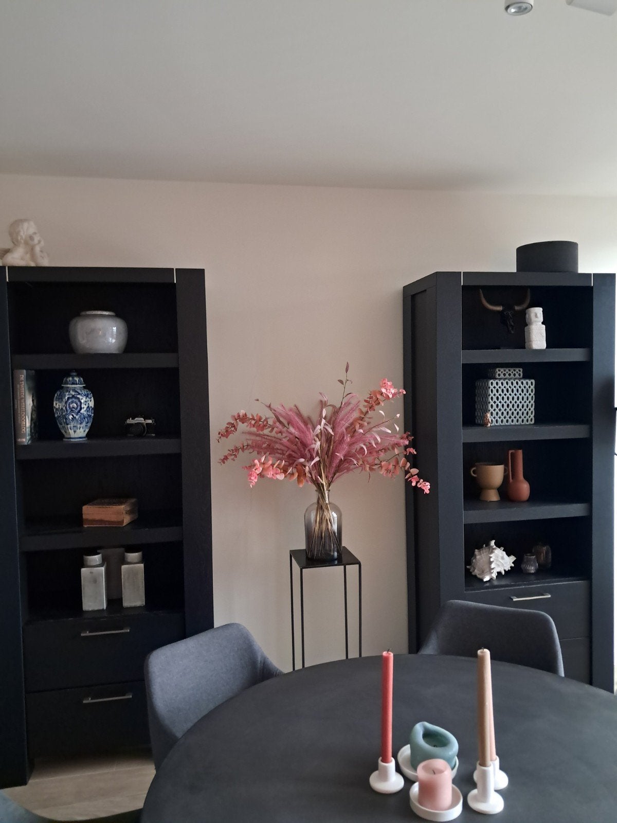 twee design kolomkasten.(eik), Ophalen