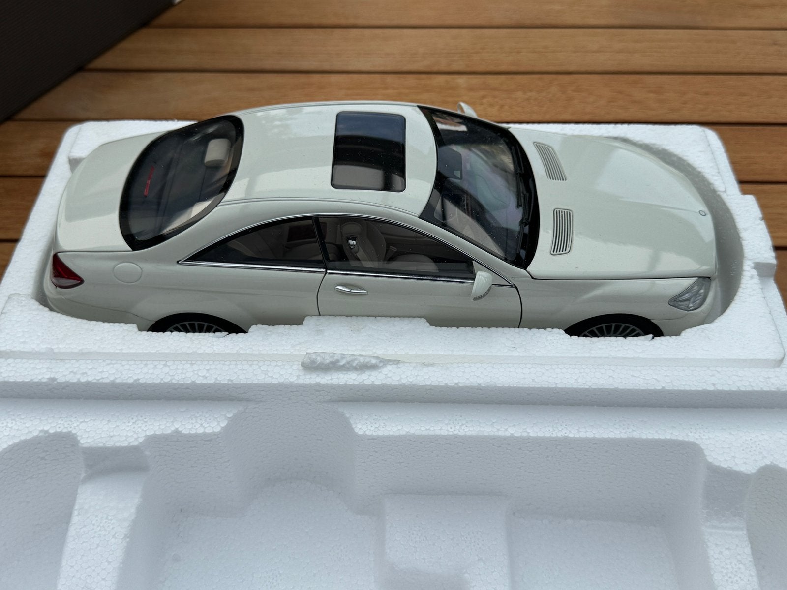 Modelauto Mercedes CL Klasse Dealer uitgave., Hobby en Vrije tijd, Ophalen of Verzenden, Auto