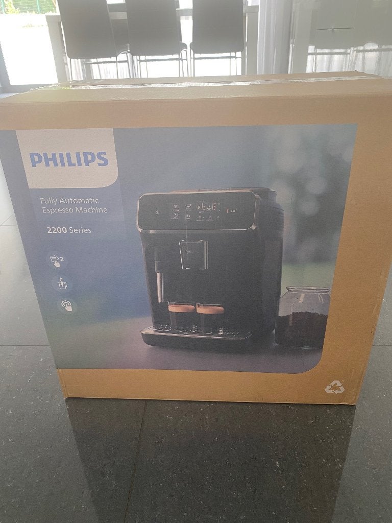 Philips koffiemachine espresso 2200 serie nieuw, Elektronische apparatuur, 2 tot 4 kopjes, Ophalen, Nieuw, Koffiemachine