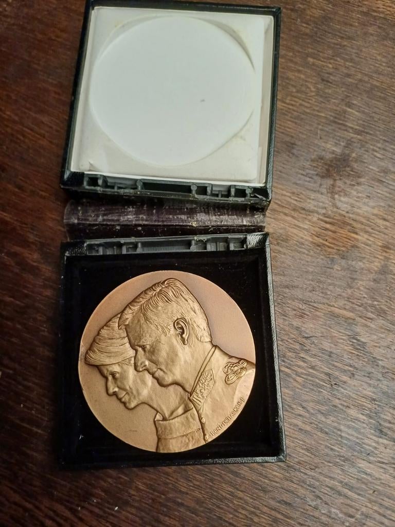 Bronzen medaille, Ophalen