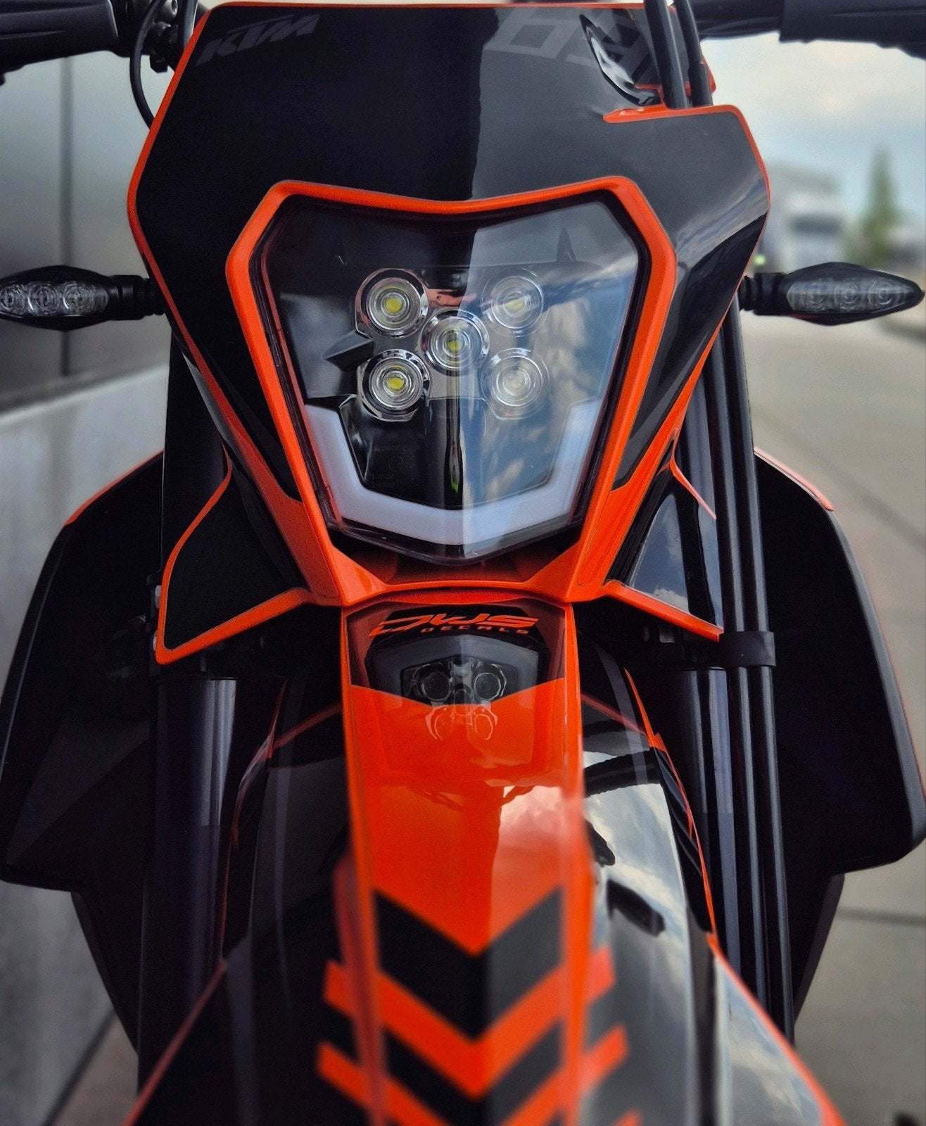 KTM 690 Smc-R ️ Nieuwstaat️ 4600 KM‼️ LED, Ophalen