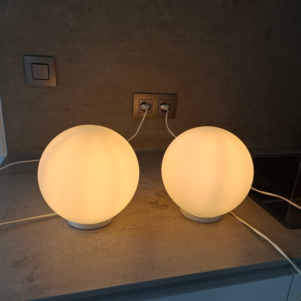 Twee tafel- (nacht-) lampen, Ophalen, Met schakelaar, Nachtlamp, Wit