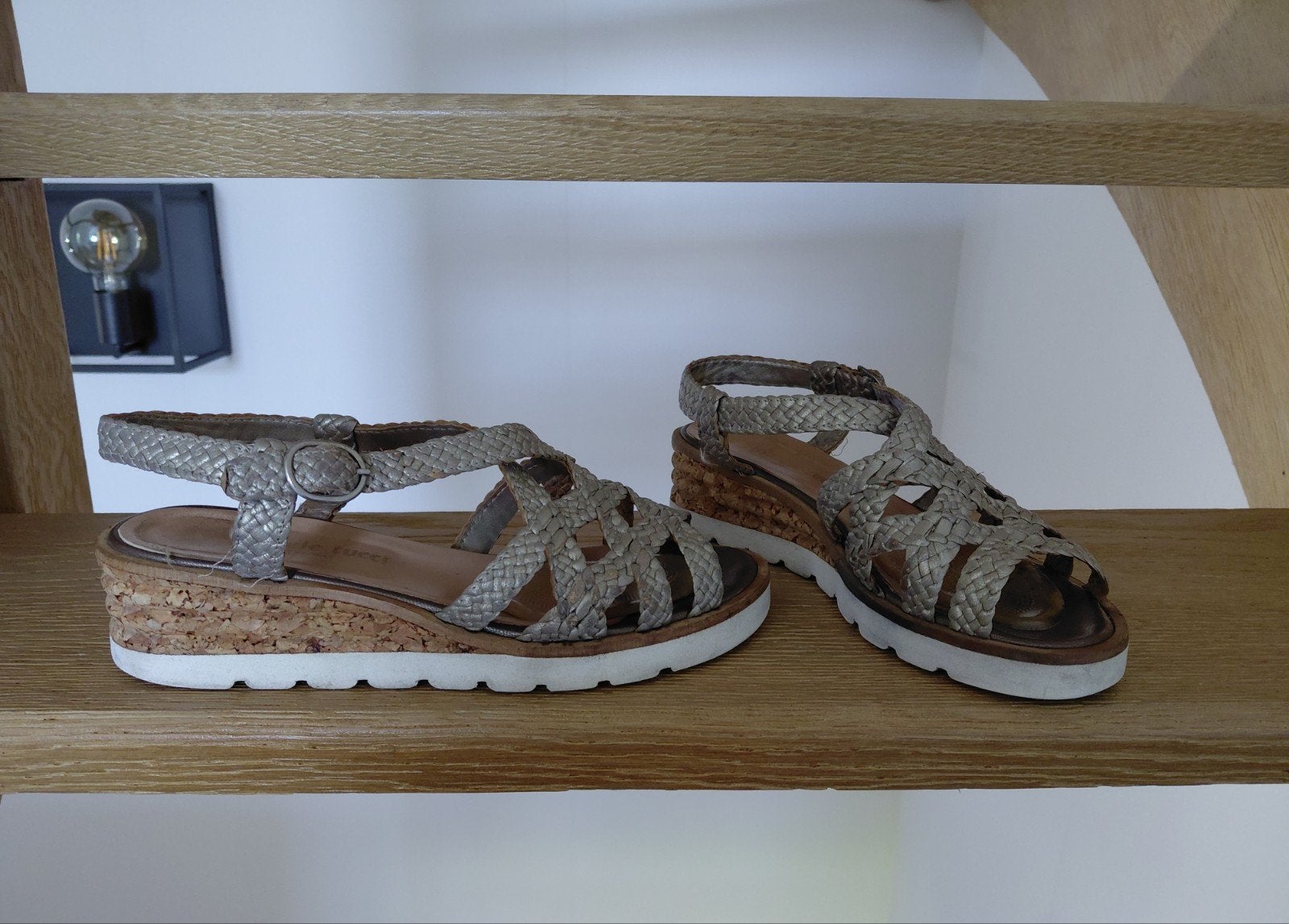 Sandalen Daniele Tucci maat 38, Beige, Daniele Tucci, Gedragen, Sandalen of Muiltjes