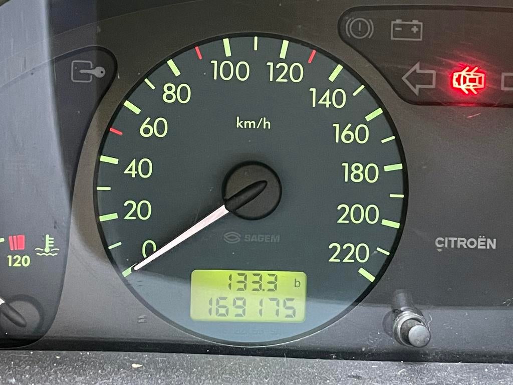 Citroen xsara 2001/1600 cilinder 169175 km, Autos, Citroën, Argent ou Gris, Achat, Xsara, 5 portes