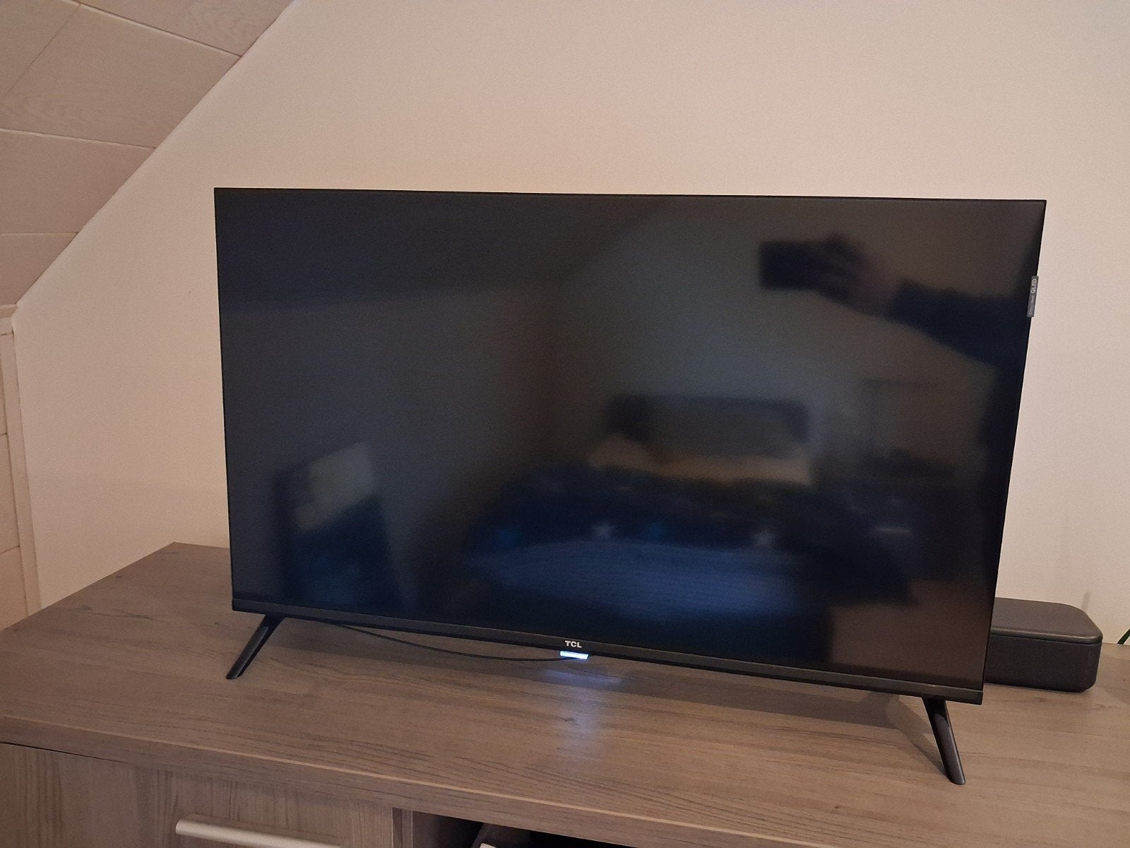 tcl tv 32 inch met soundbar van Sony erbij moet snel weg!, Ophalen, QLED, 80 tot 100 cm, Zo goed als nieuw