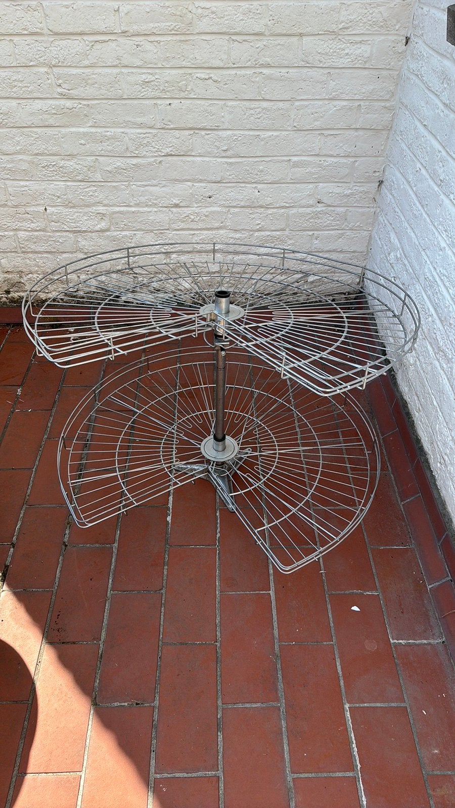 Superbe double tourniquet pour meuble d’angle diamètre 80 cm, Enlèvement, Comme neuf