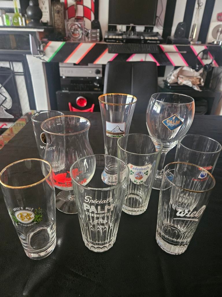 Bierglazen met intacte gouden rand, Ophalen