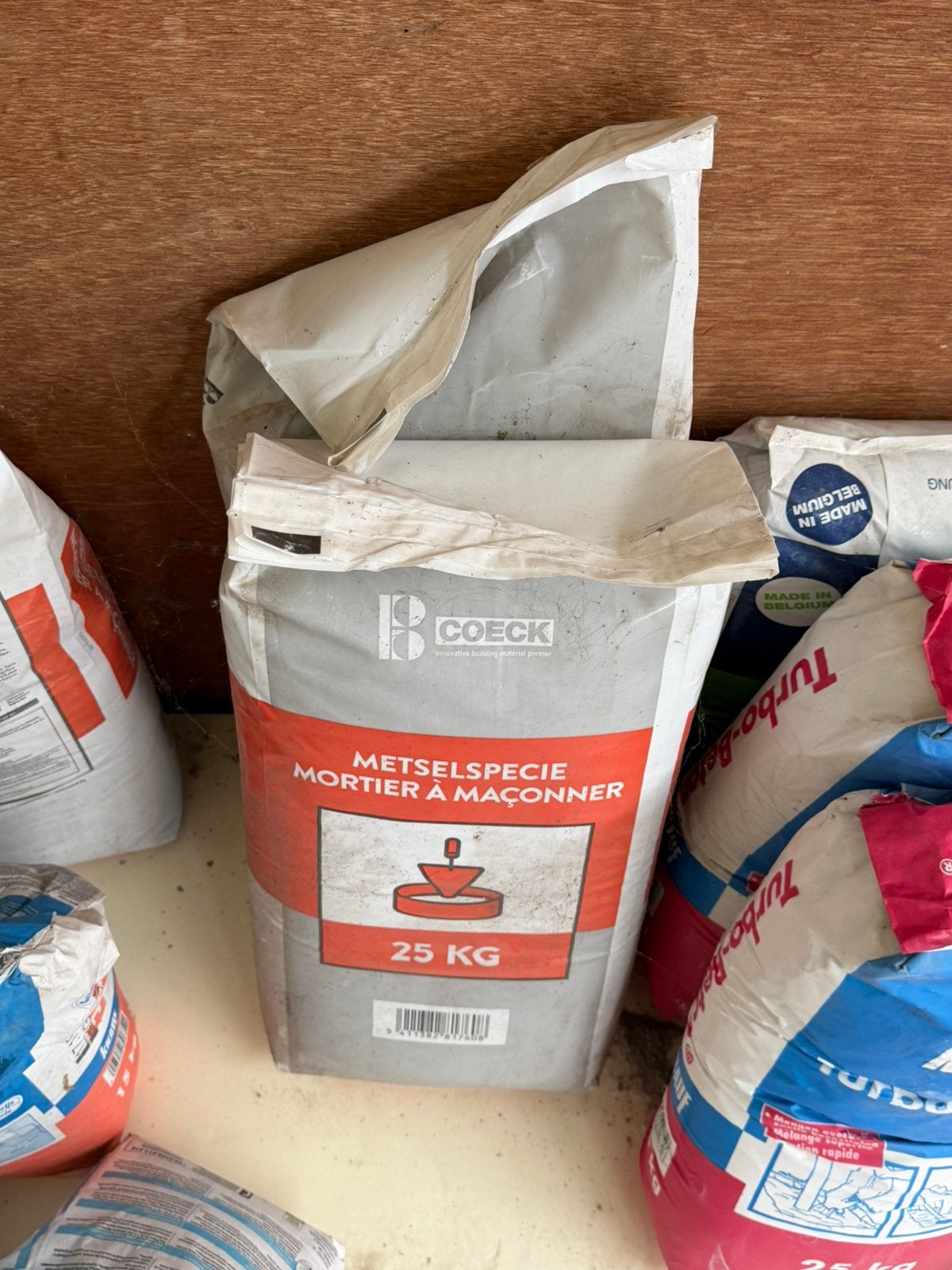 2 sacs de mortier de maçonnerie, Enlèvement, Comme neuf
