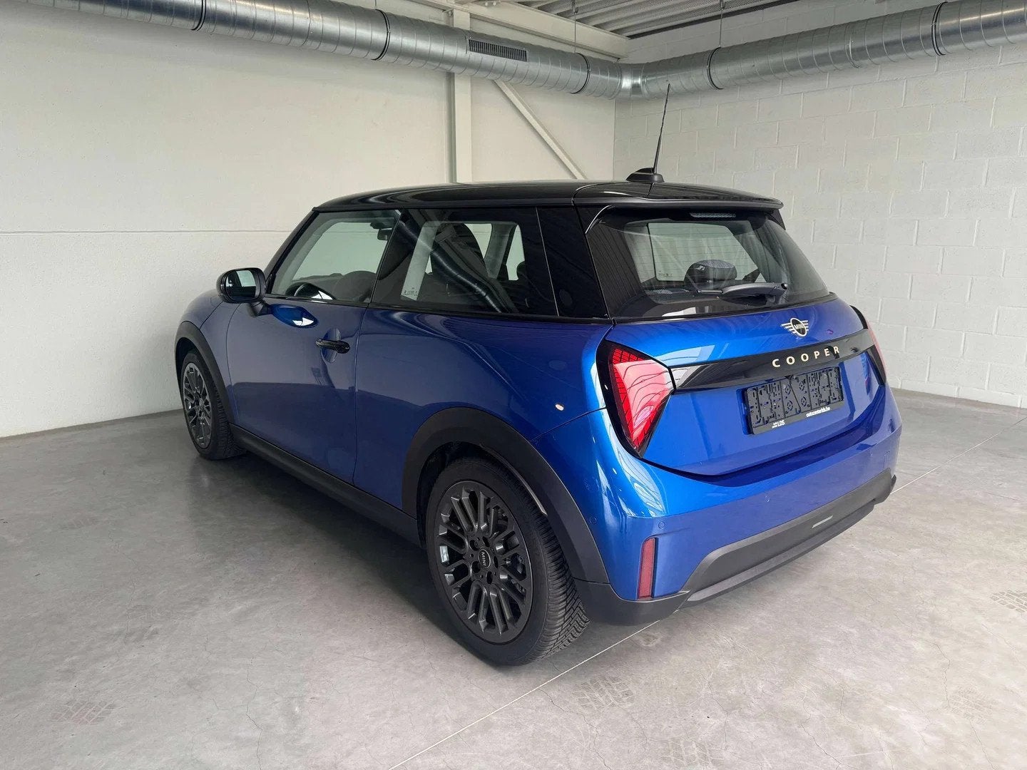 MINI Cooper Mini 1.5A C - Camera - Apple Carplay- Android au, Auto's, Automaat, 4 zetels, Zwart, 1715 kg