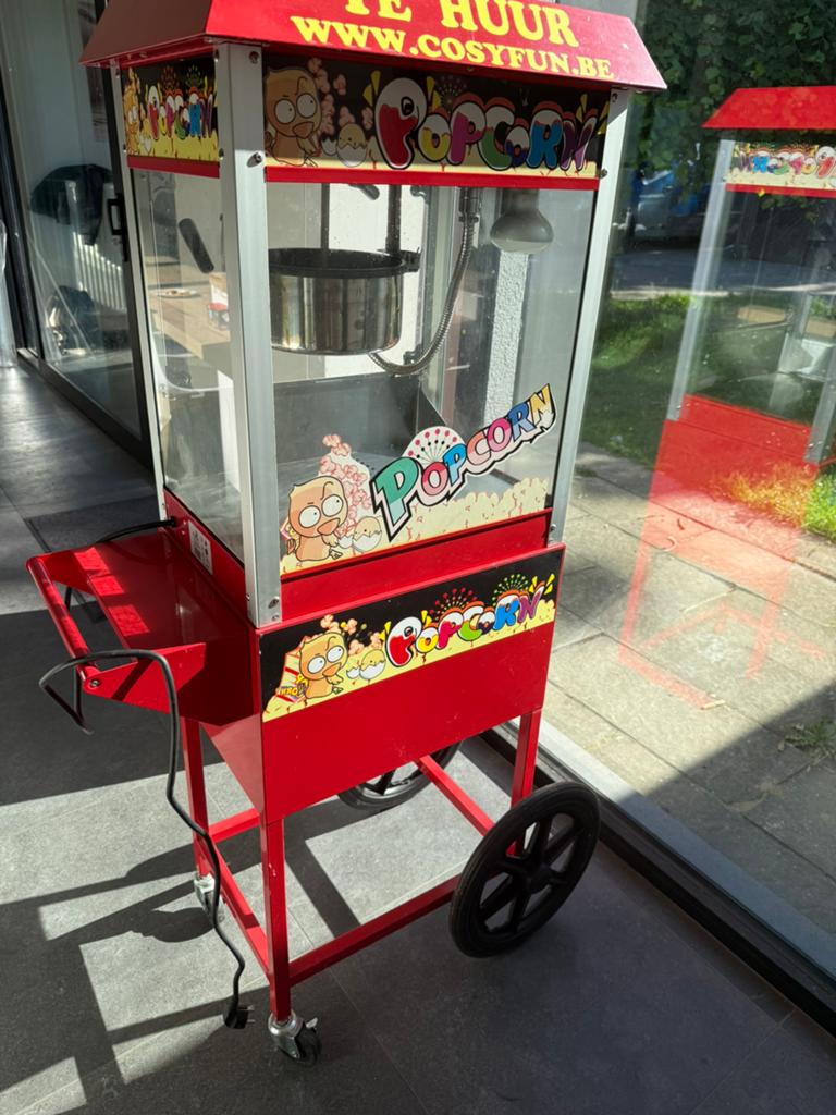 Popcornmachine op wielen, Ophalen, Zo goed als nieuw