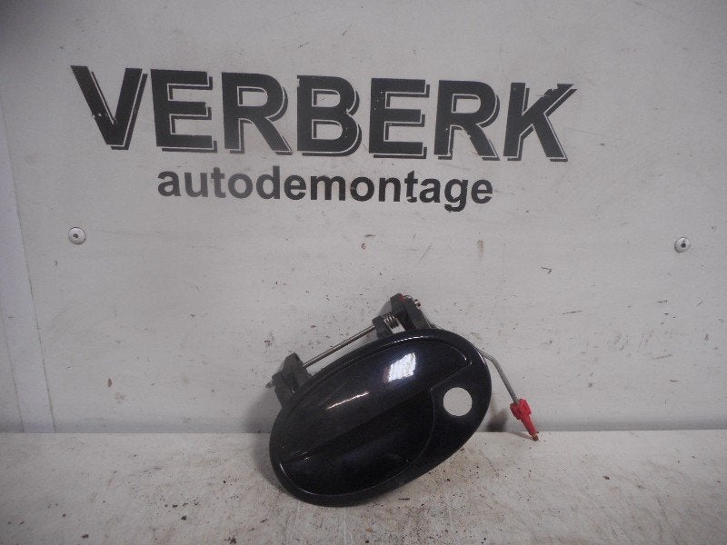 PORTIERGREEP BUITEN LINKS VOOR Opel Meriva (A), Gebruikt, Opel Automobile GmbH, Kontakt-opel@opel.com, Bahnhofsplatz
65423  Rüsselsheim am Main, DE