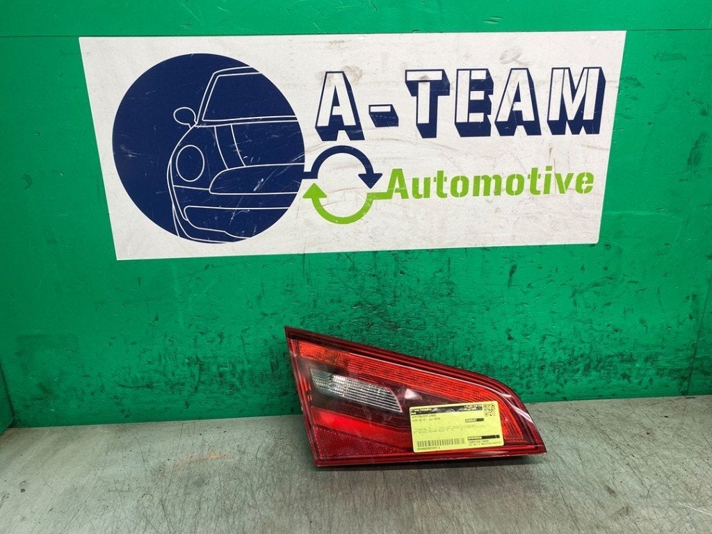 ACHTERLICHT LINKS A3 Sportback (8VA / 8VF) (|8V4945093A|), Info@audi.de, Audi, Audi AG, Gebruikt