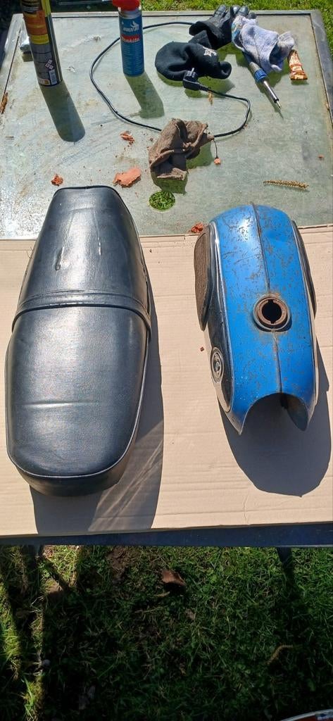 Selle + reservoir honda CS, Enlèvement, Comme neuf, Réservoir