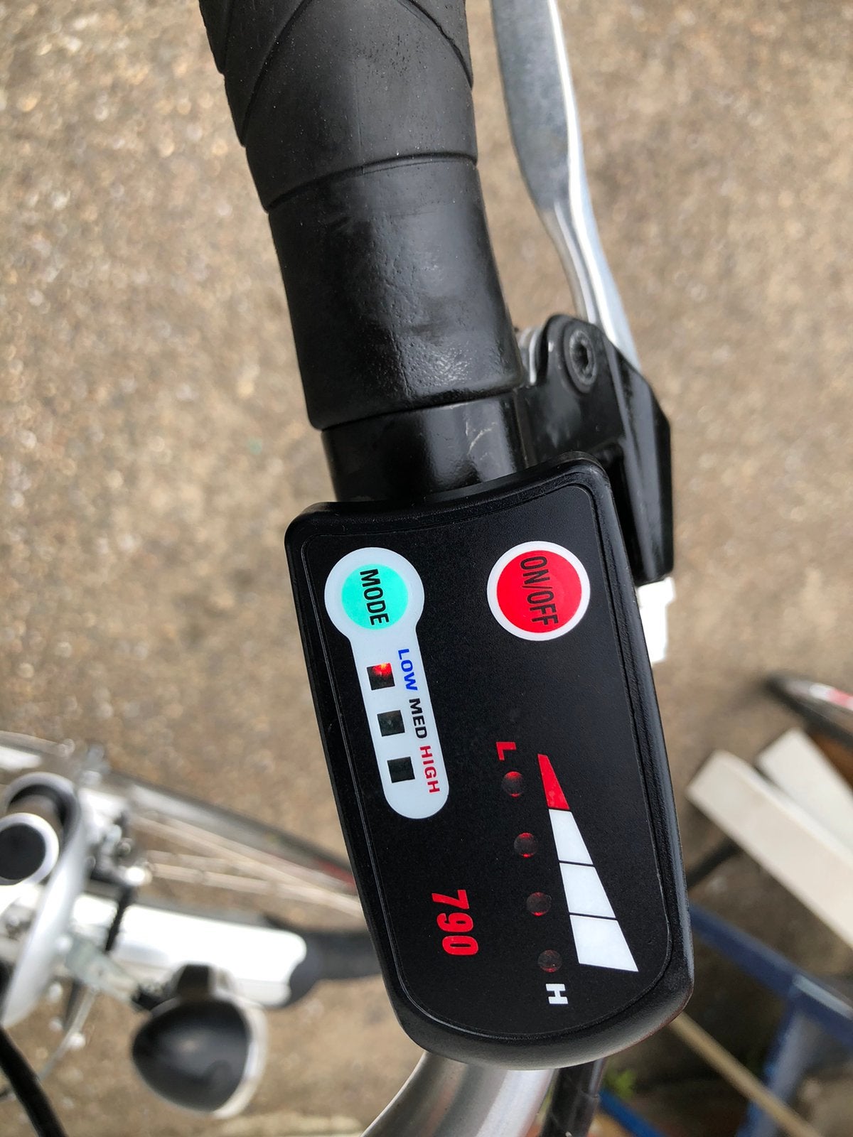 Damesfıets E bike, Fietsen en Brommers, Ophalen, Zo goed als nieuw, Versnellingen