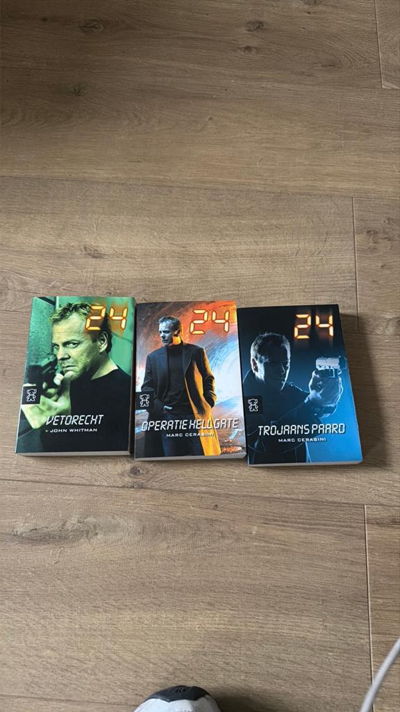 Boeken 24, Boeken, Avontuur en Actie, Ophalen of Verzenden, Zo goed als nieuw