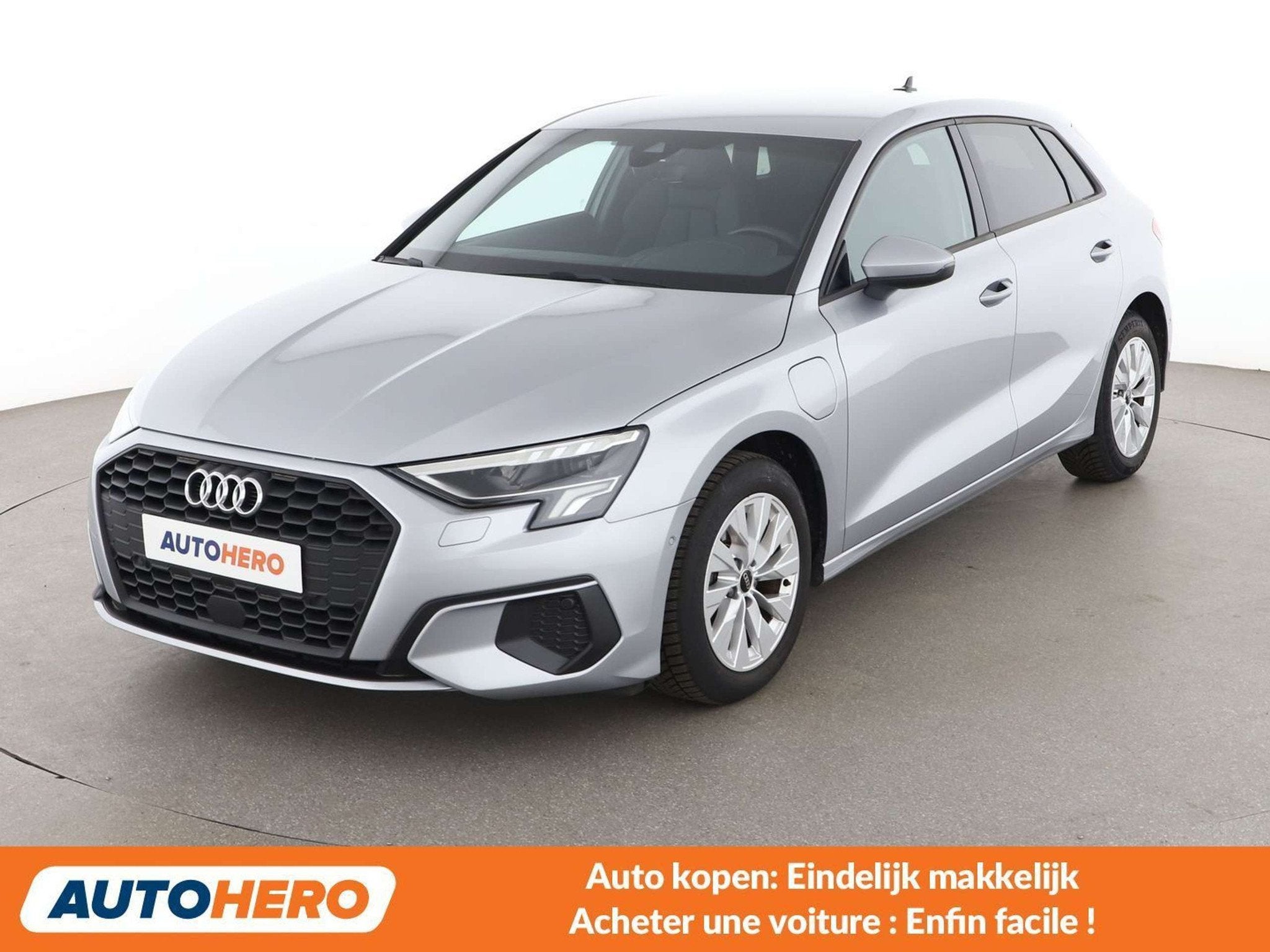 Audi A3 40 TFSIe (année de construction 2023, automatique), Autos, Audi, Argent ou Gris, Achat, Euro 6, Noir