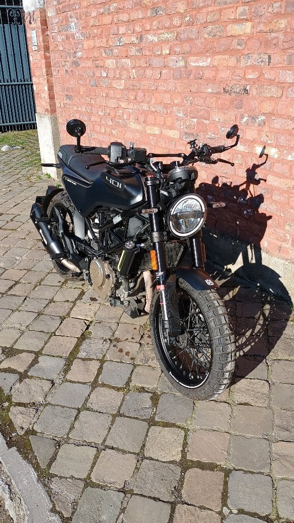 husqvarna Svartpilen 401 2023 4500km, Occasion, Particulier, ABS, 12 à 35 kW
