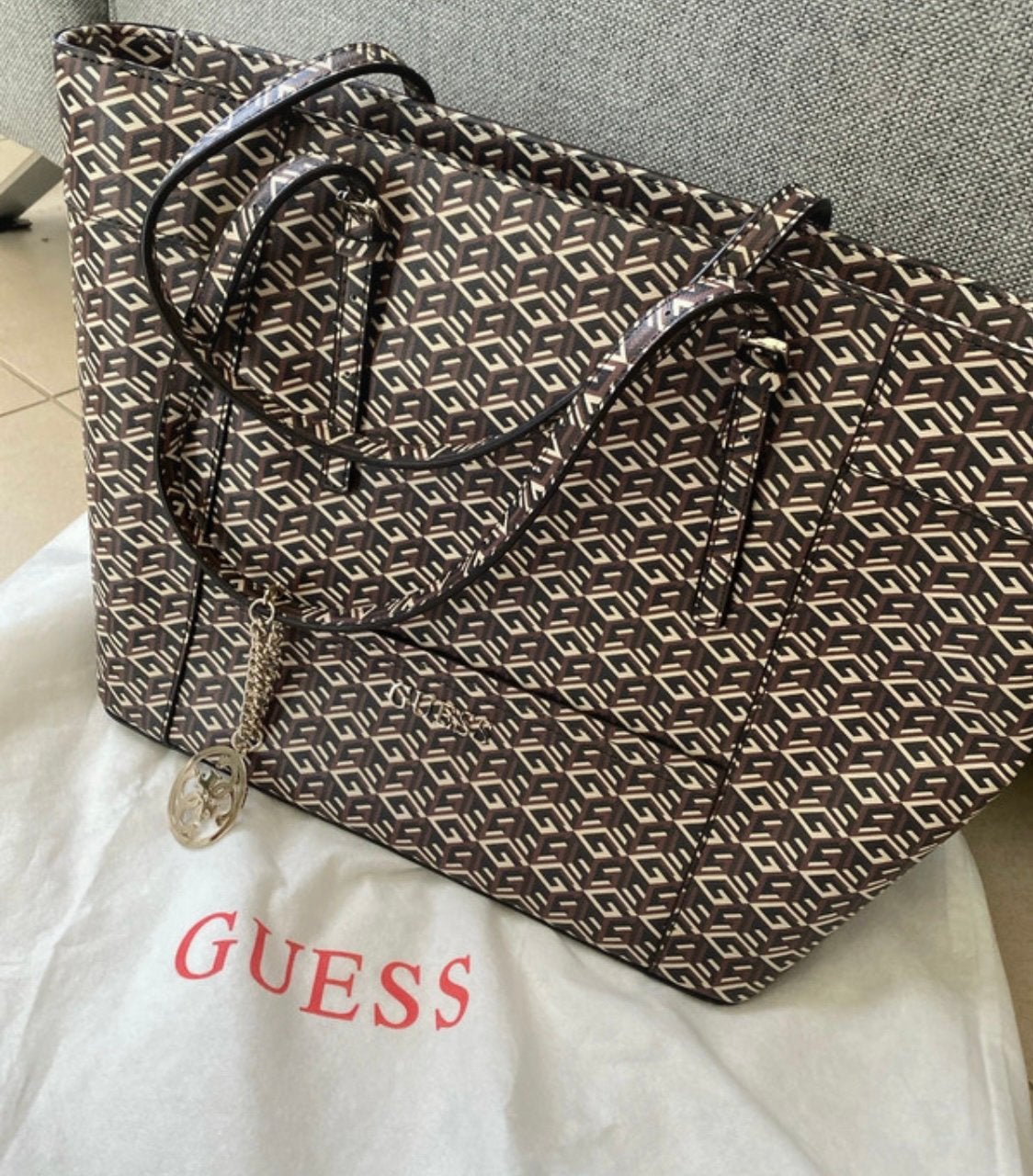 Handtas Guess, Handtassen en Accessoires, Tassen | Damestassen, Ophalen, Nieuw, Bruin, Handtas