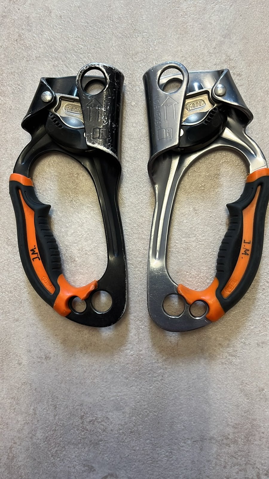 Petzl Ascension handstijgklemmen – links & rechts, Sports & Fitness, Escalade, Enlèvement, Utilisé