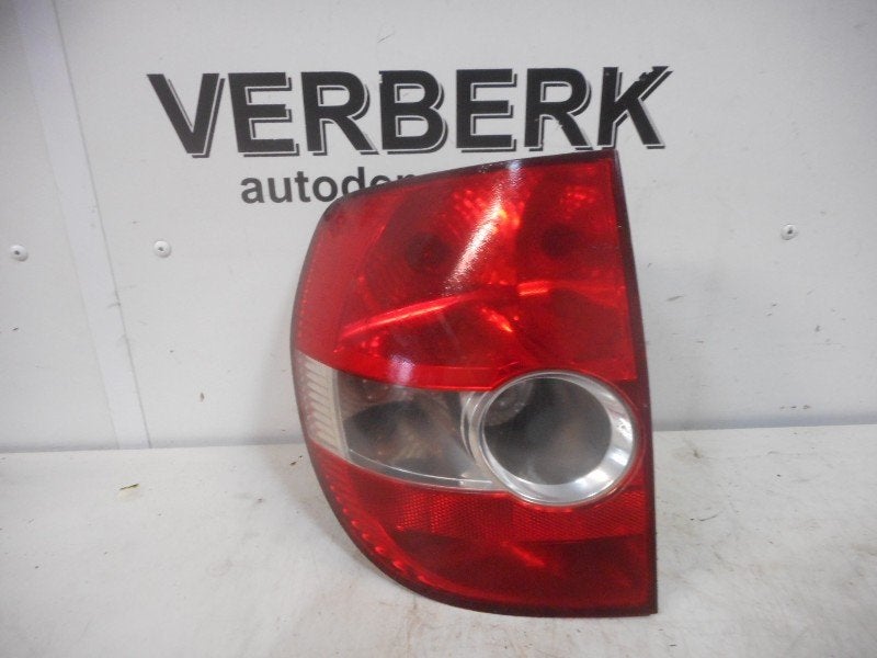FEU ARRIÈRE GAUCHE Volkswagen Fox (5Z) (5Z0945095A), Volkswagen, Valeo, Utilisé, 100, rue de Courcelles
75017  Paris, FR