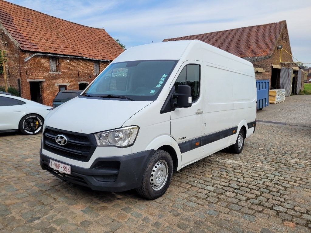 Hyundai H350 bestelwagen, Auto's, Bestelwagens en Lichte vracht, 2500 cc, Euro 5, Achterwielaandrijving, 110 kW