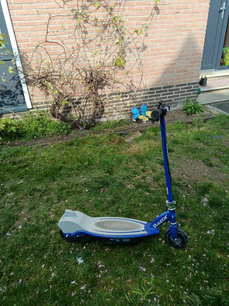 Elektrische step Razor voor kinderen komt met lader, Fietsen en Brommers, Steps, Ophalen