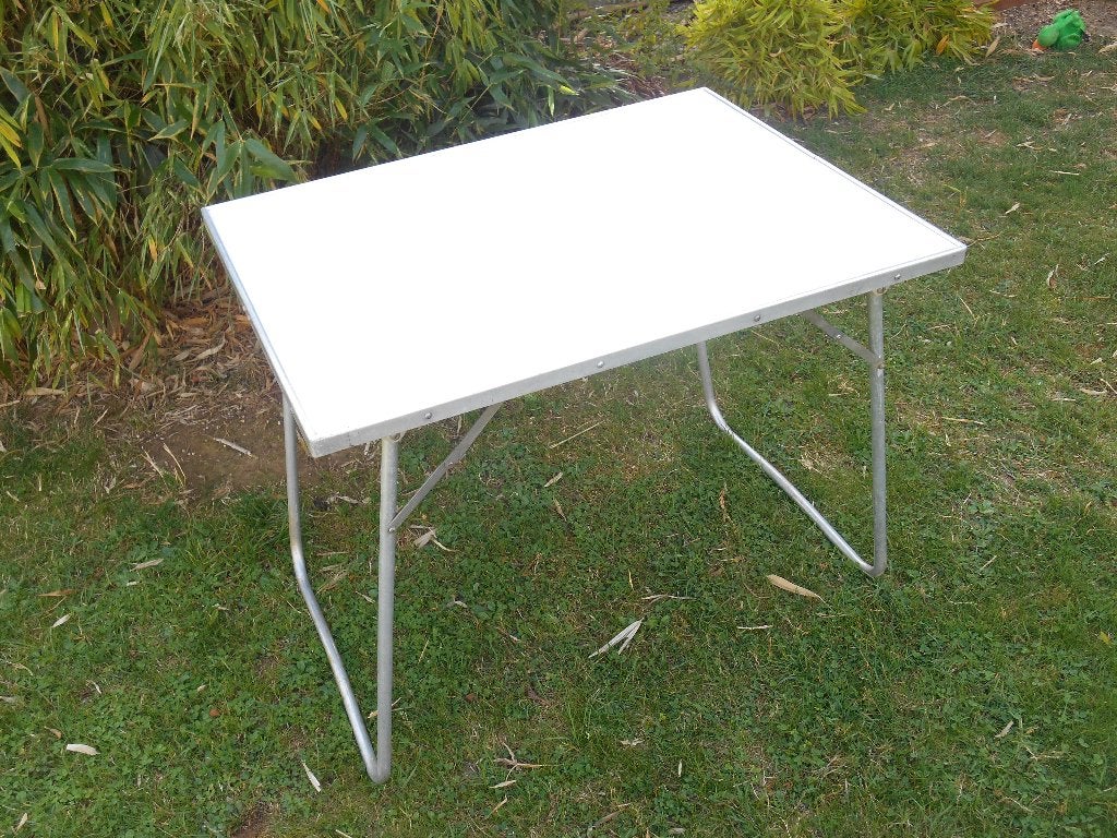 Table d'appoint vintage solide en formica, Enlèvement, Utilisé, 75 cm ou plus, 60 cm ou plus