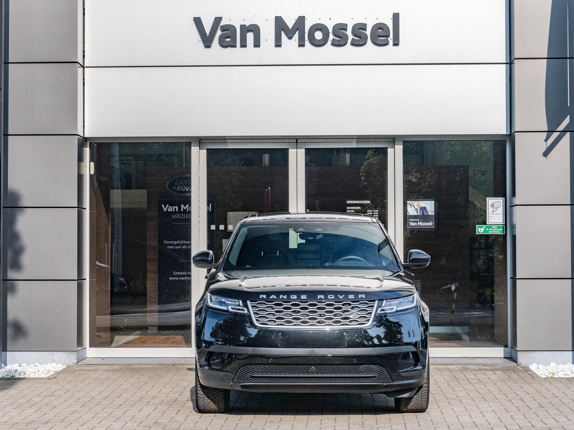 Land Rover Range Rover Velar P400e SE AWD Auto. 23MY, Autos, Cuir, Entreprise, 2000 kg, Autres carburants